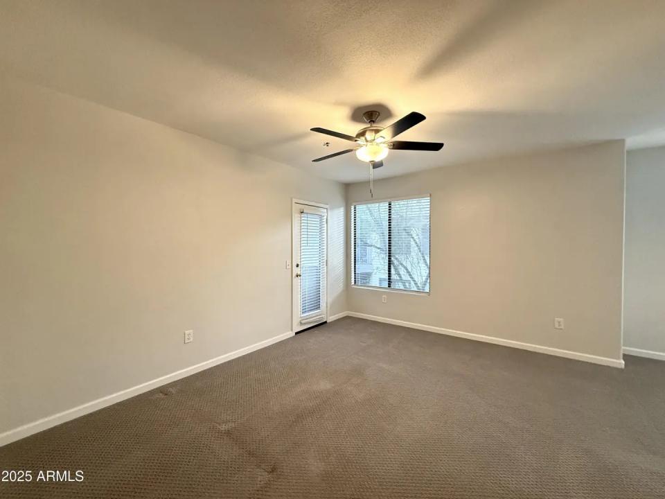 Real Estate Picture 5