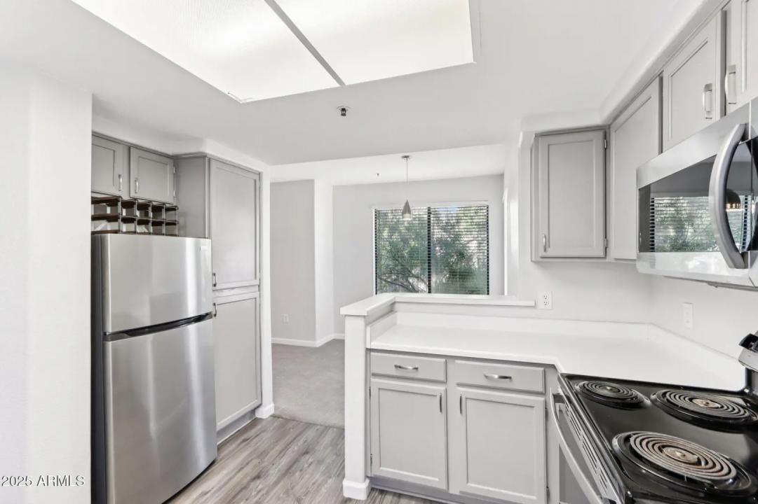 Real Estate Picture 13