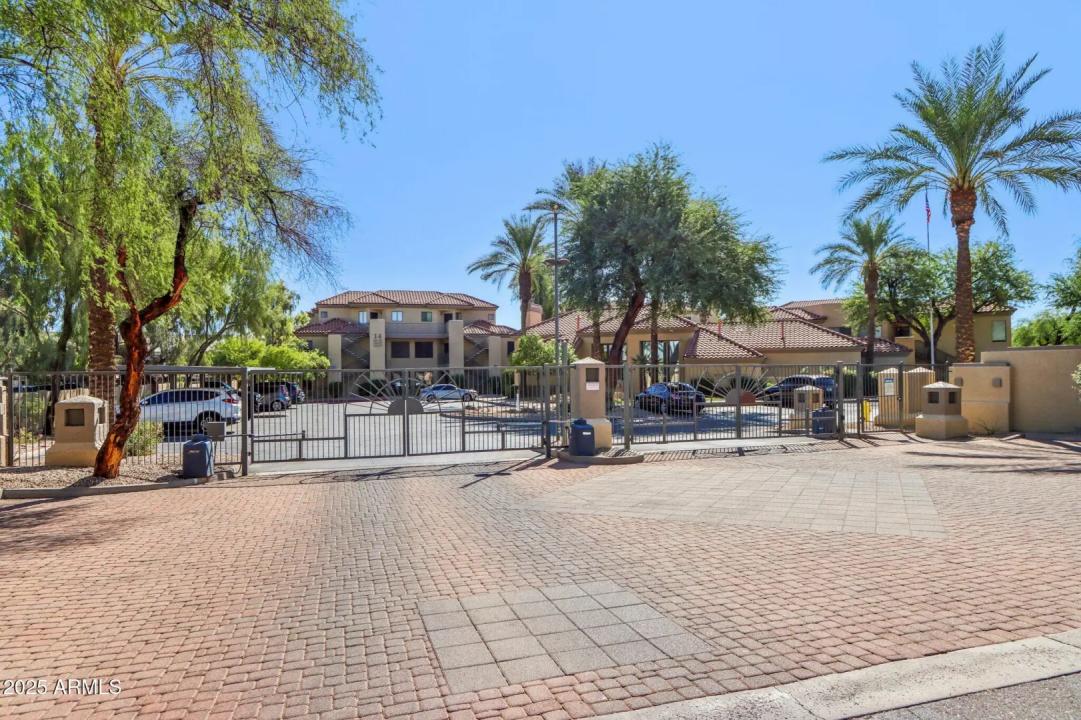 Real Estate Picture 28