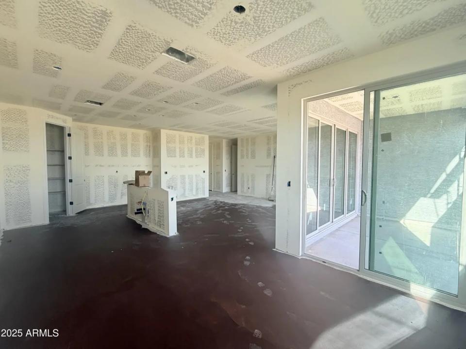 Real Estate Picture 10