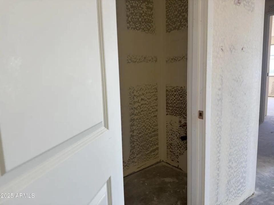 Real Estate Picture 15