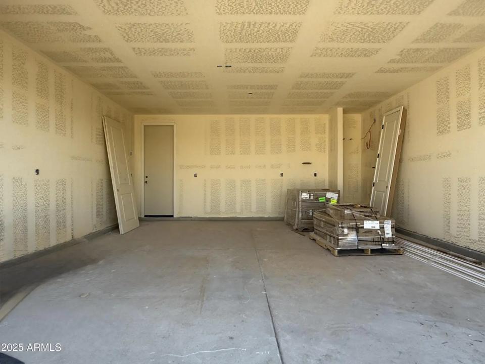 Real Estate Picture 16