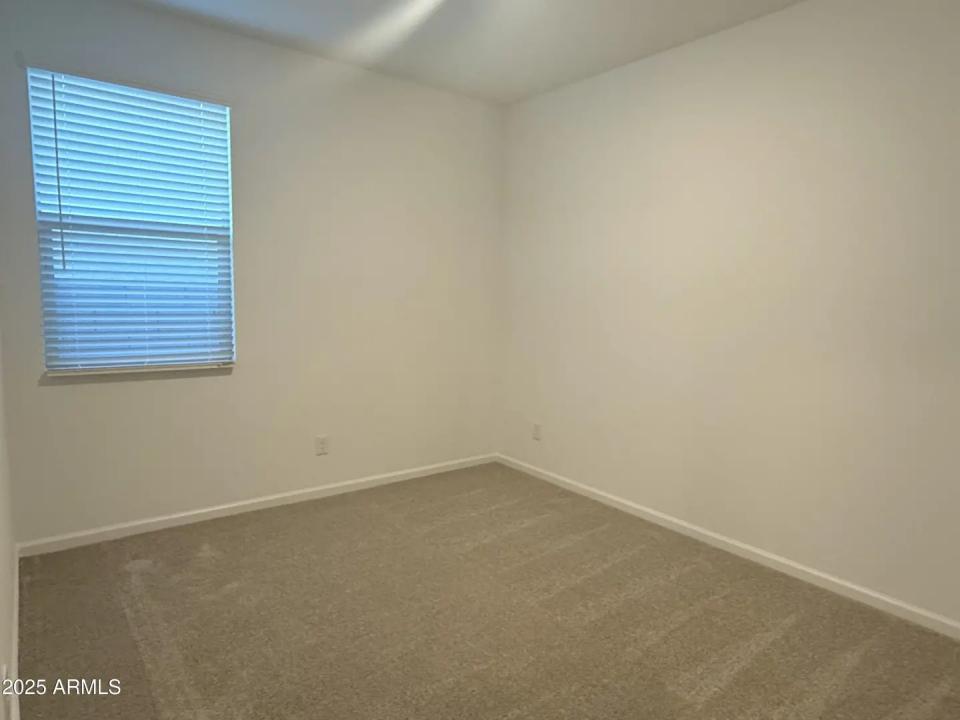 Real Estate Picture 3