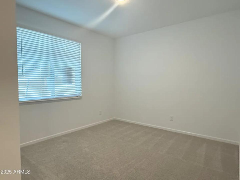 Real Estate Picture 5