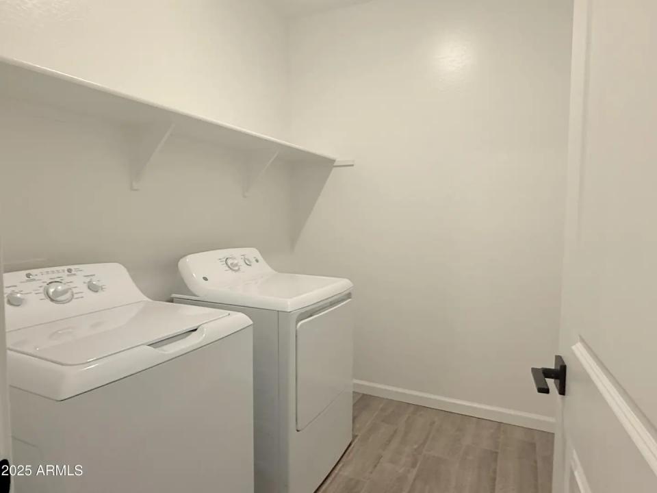 Real Estate Picture 7