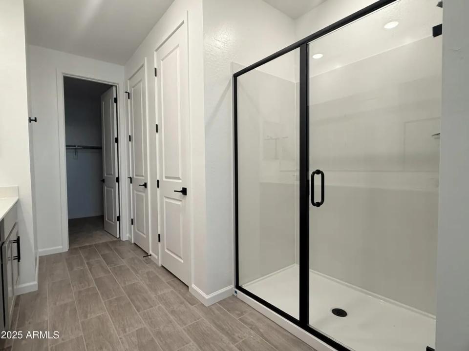 Real Estate Picture 17