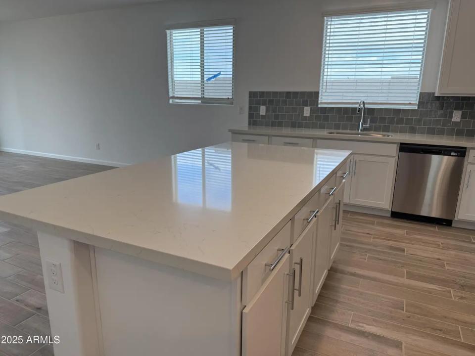 Real Estate Picture 6