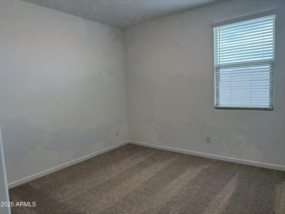 Real Estate Picture 12
