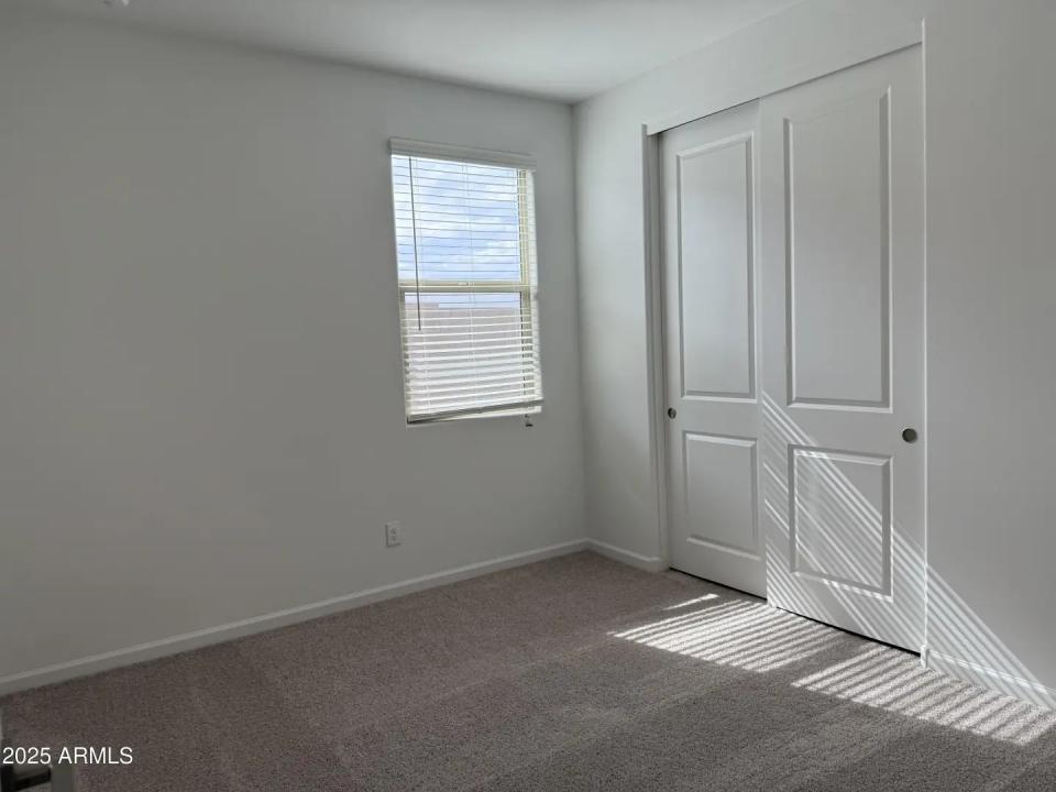 Real Estate Picture 16
