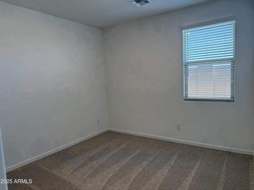 Real Estate Picture 13