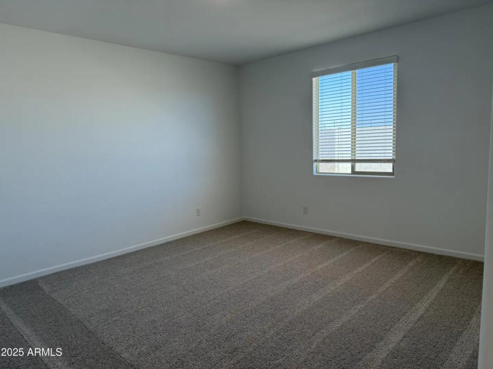 Real Estate Picture 18