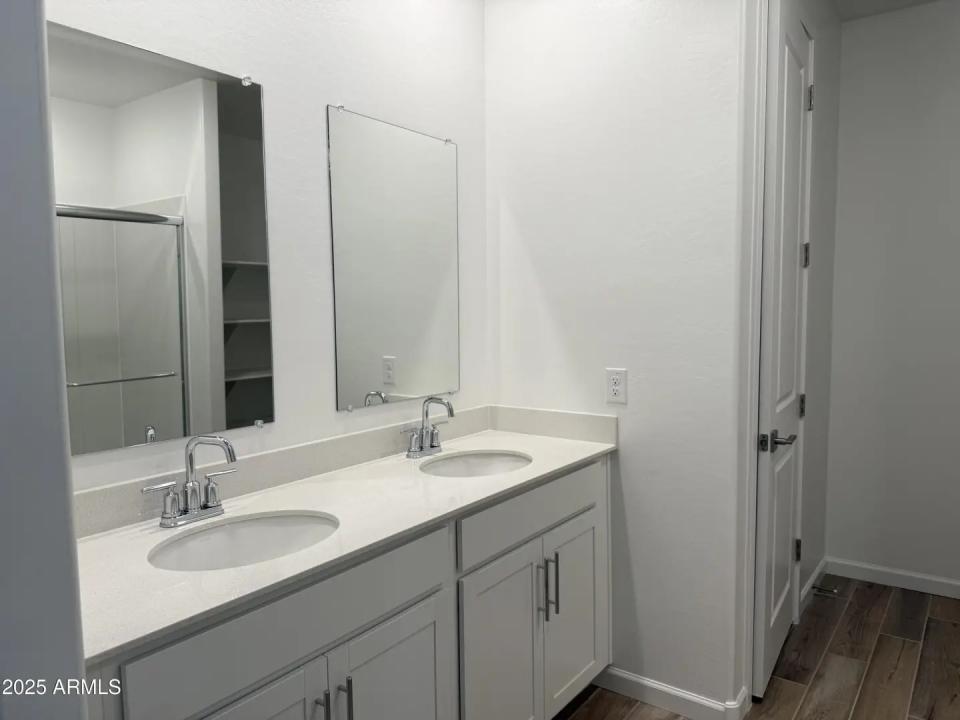 Real Estate Picture 21