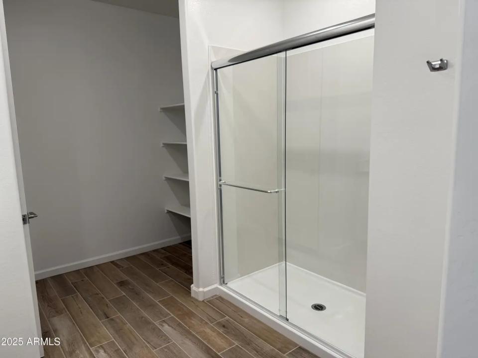 Real Estate Picture 23