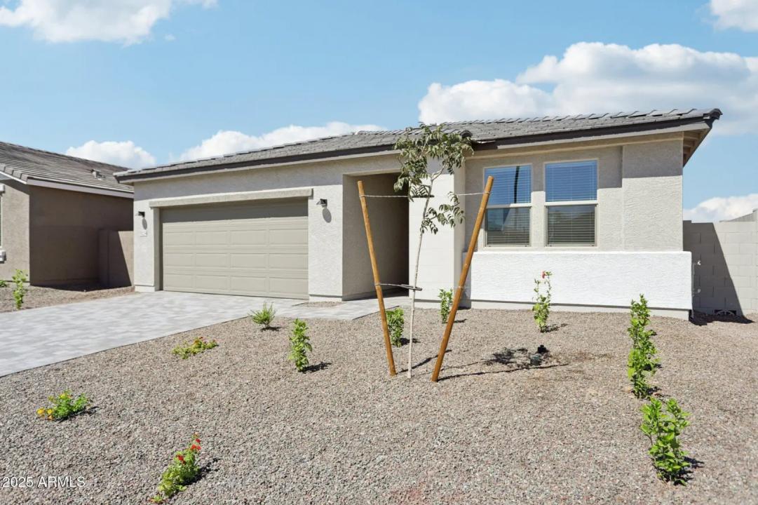 Real Estate Picture 4