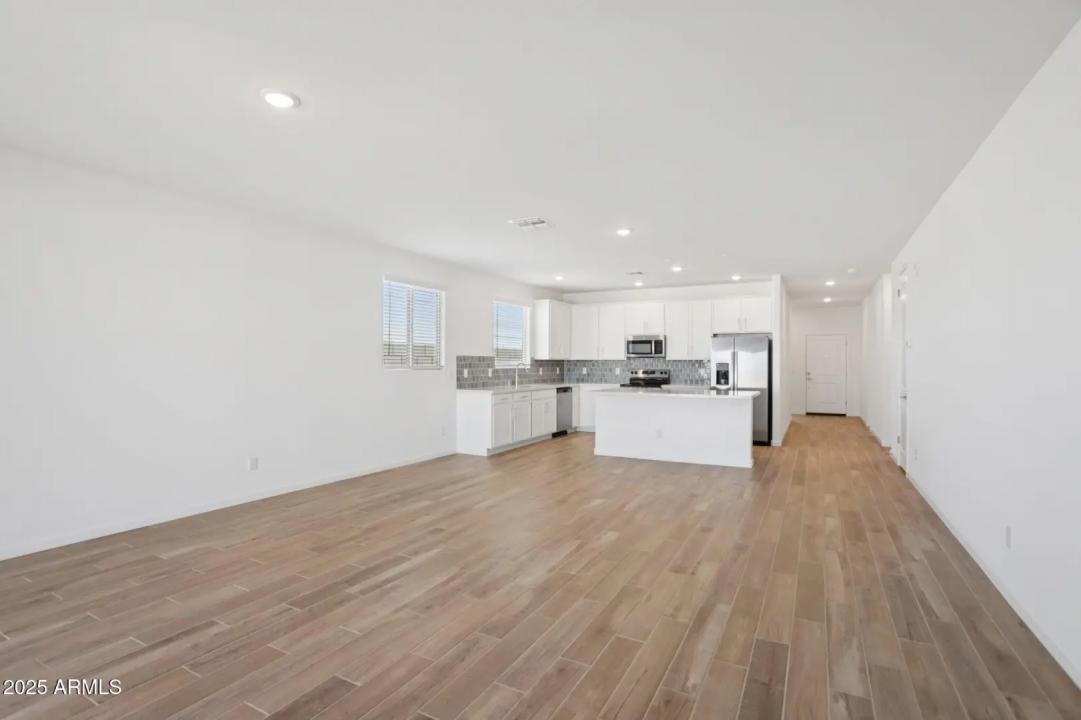 Real Estate Picture 5