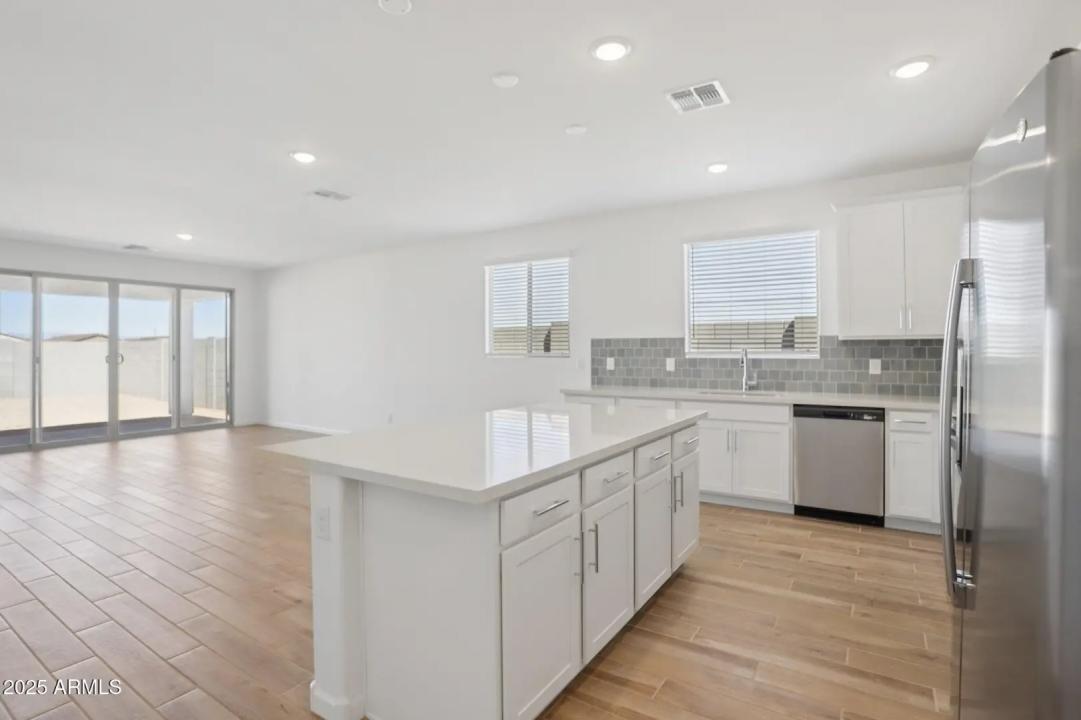 Real Estate Picture 10