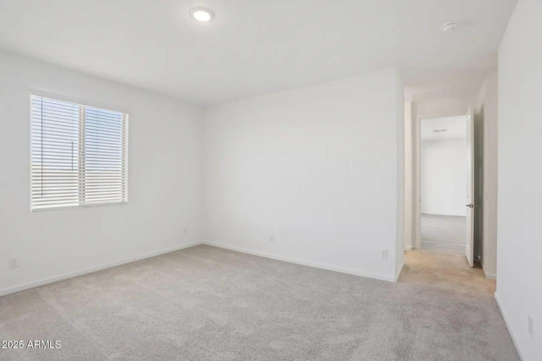 Real Estate Picture 18