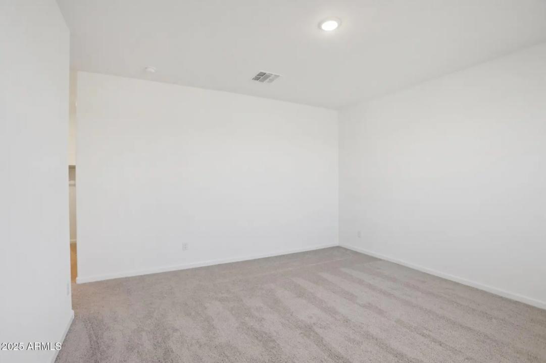 Real Estate Picture 20