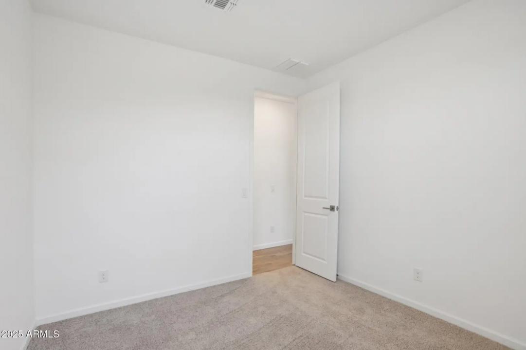 Real Estate Picture 26