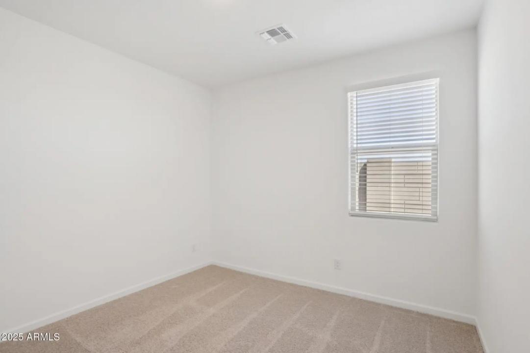 Real Estate Picture 29