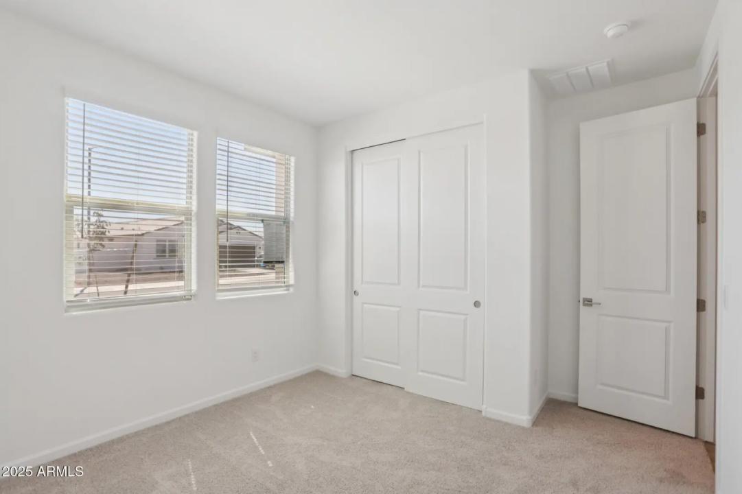 Real Estate Picture 33