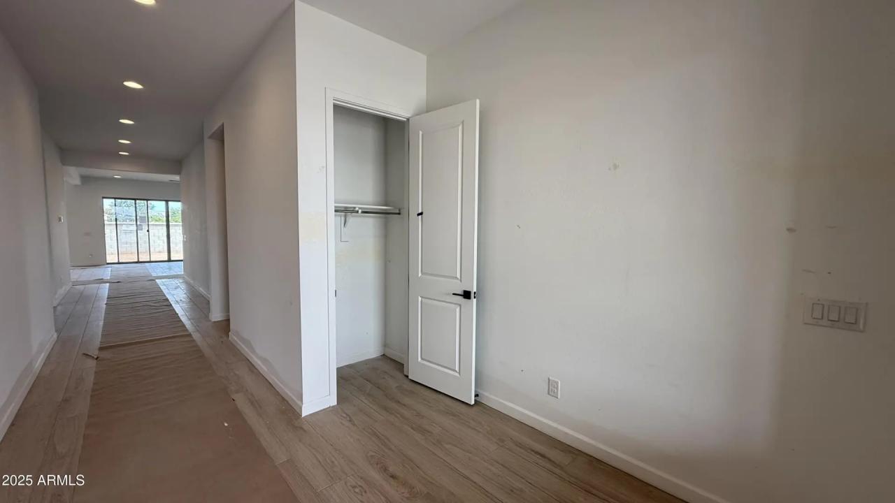 Real Estate Picture 5