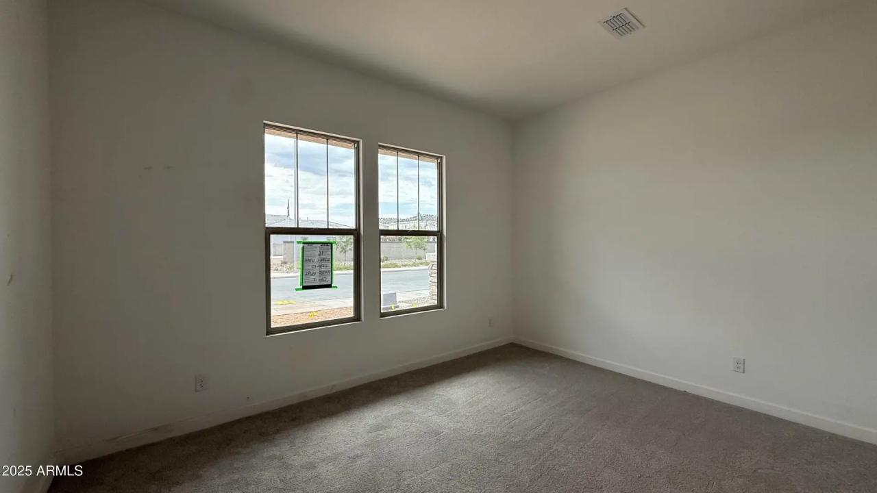 Real Estate Picture 6