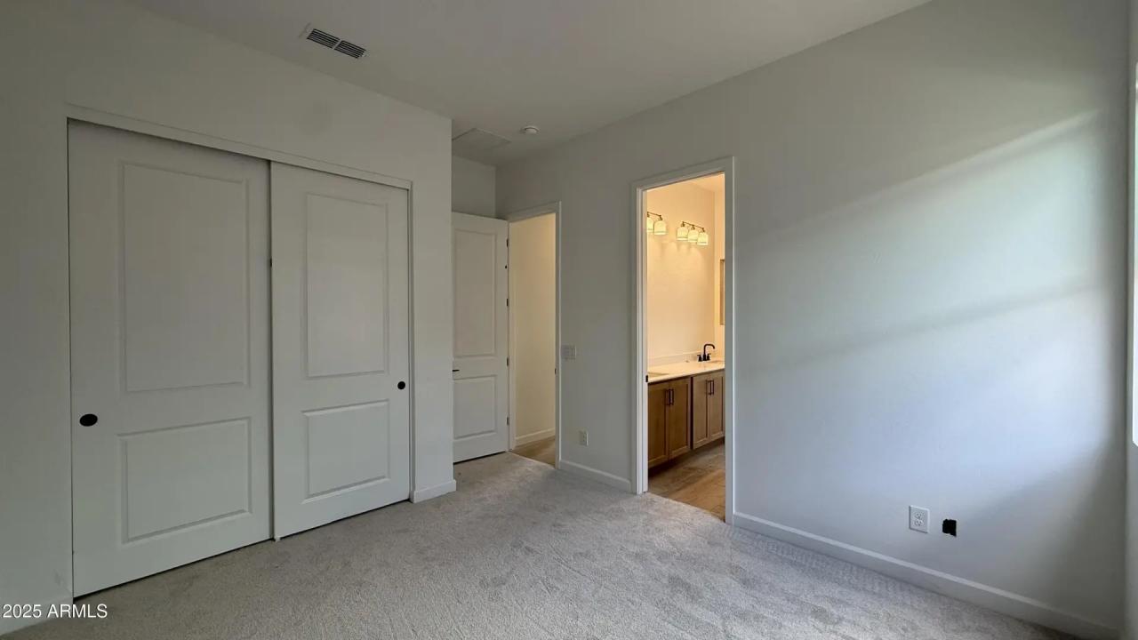 Real Estate Picture 10