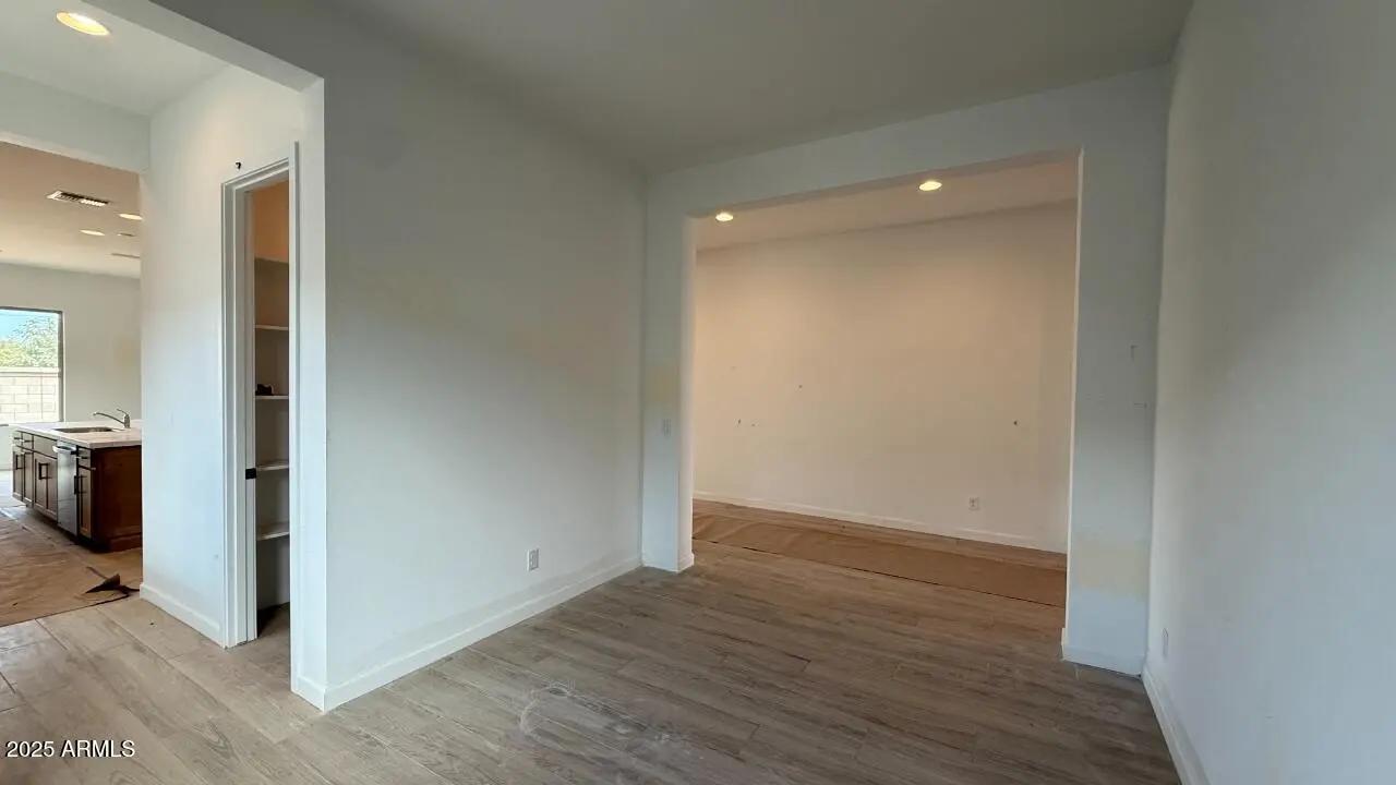Real Estate Picture 12