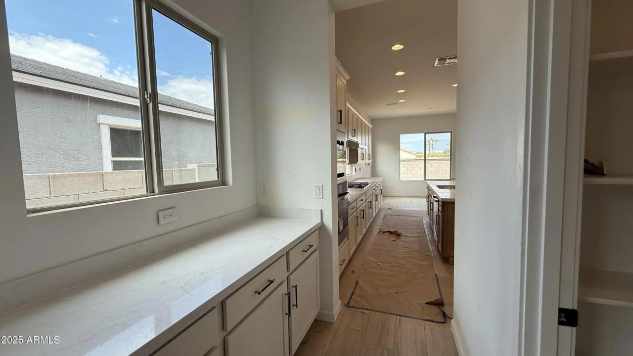 Real Estate Picture 13