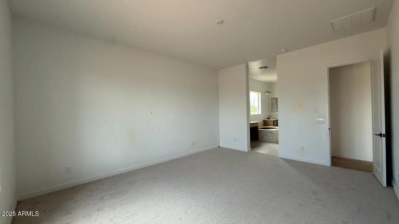 Real Estate Picture 21