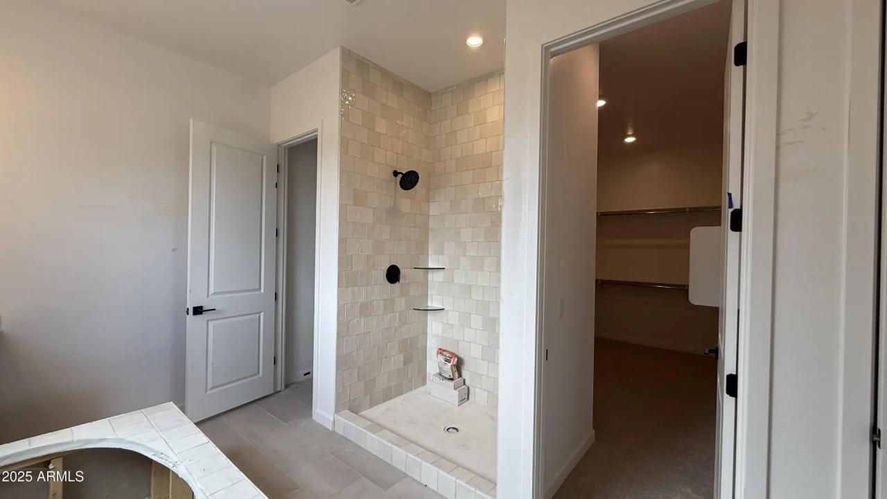 Real Estate Picture 23