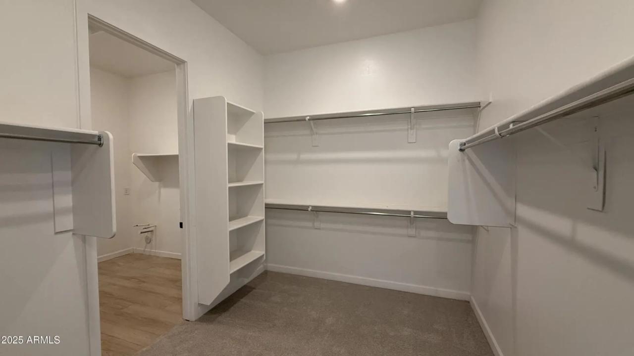 Real Estate Picture 24