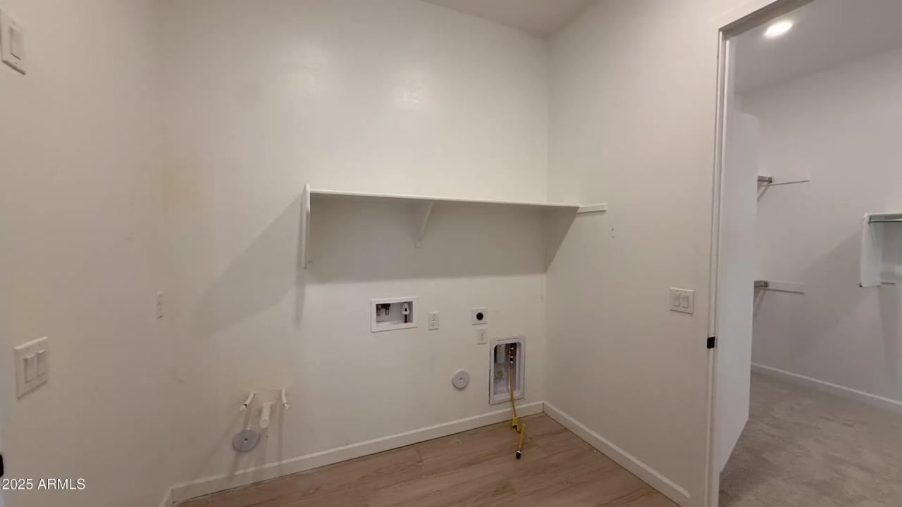 Real Estate Picture 25