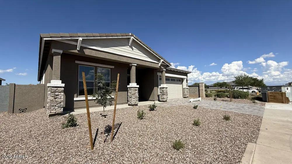 Real Estate Picture 4