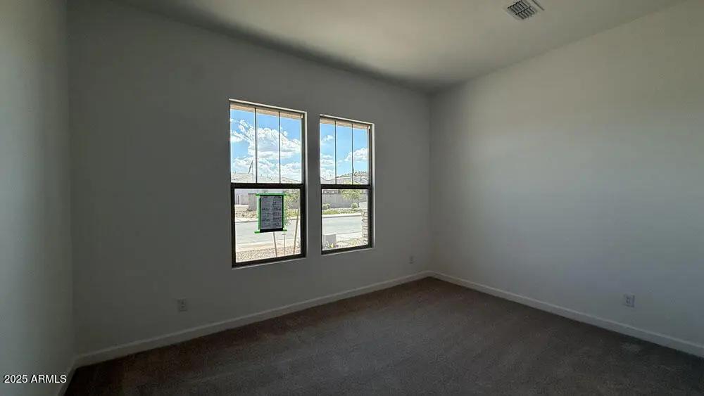Real Estate Picture 7