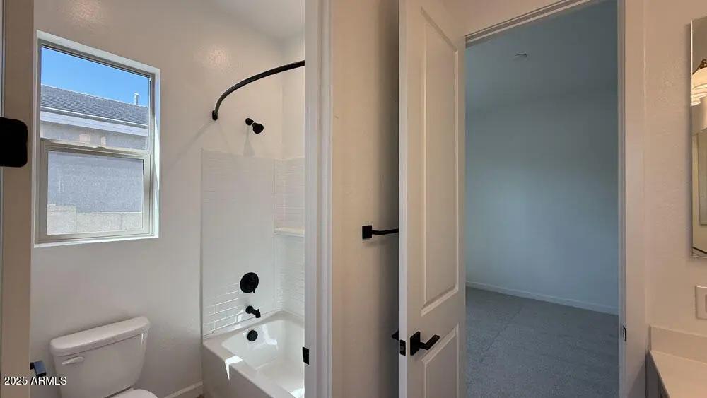 Real Estate Picture 10