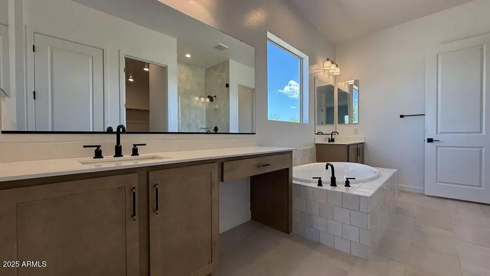 Real Estate Picture 24