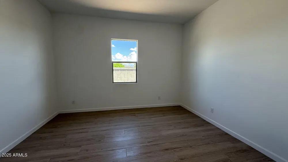 Real Estate Picture 29