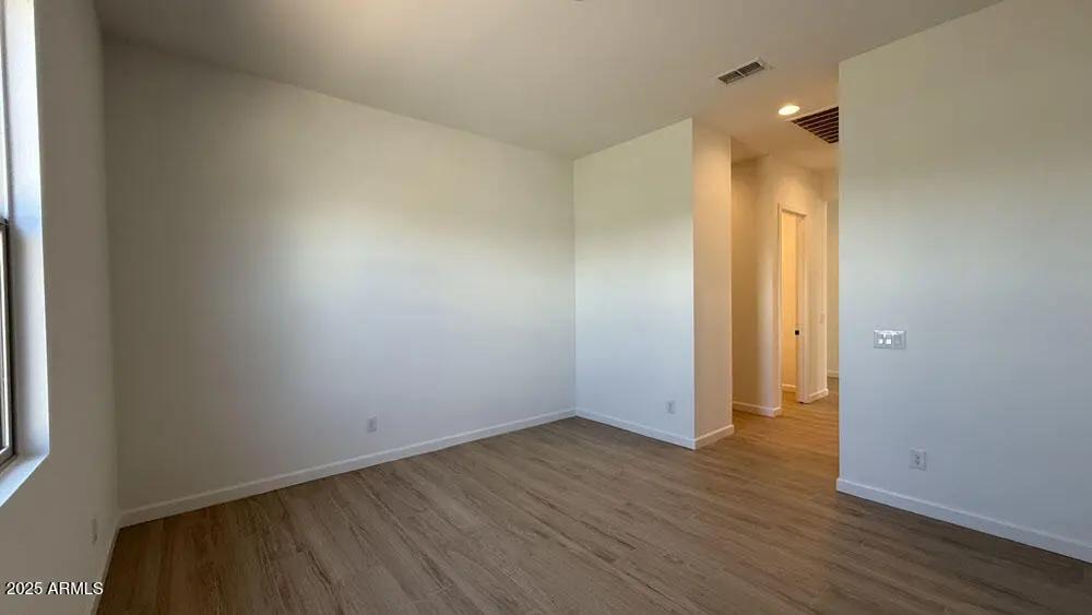 Real Estate Picture 30