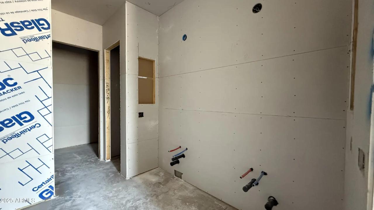 Real Estate Picture 14