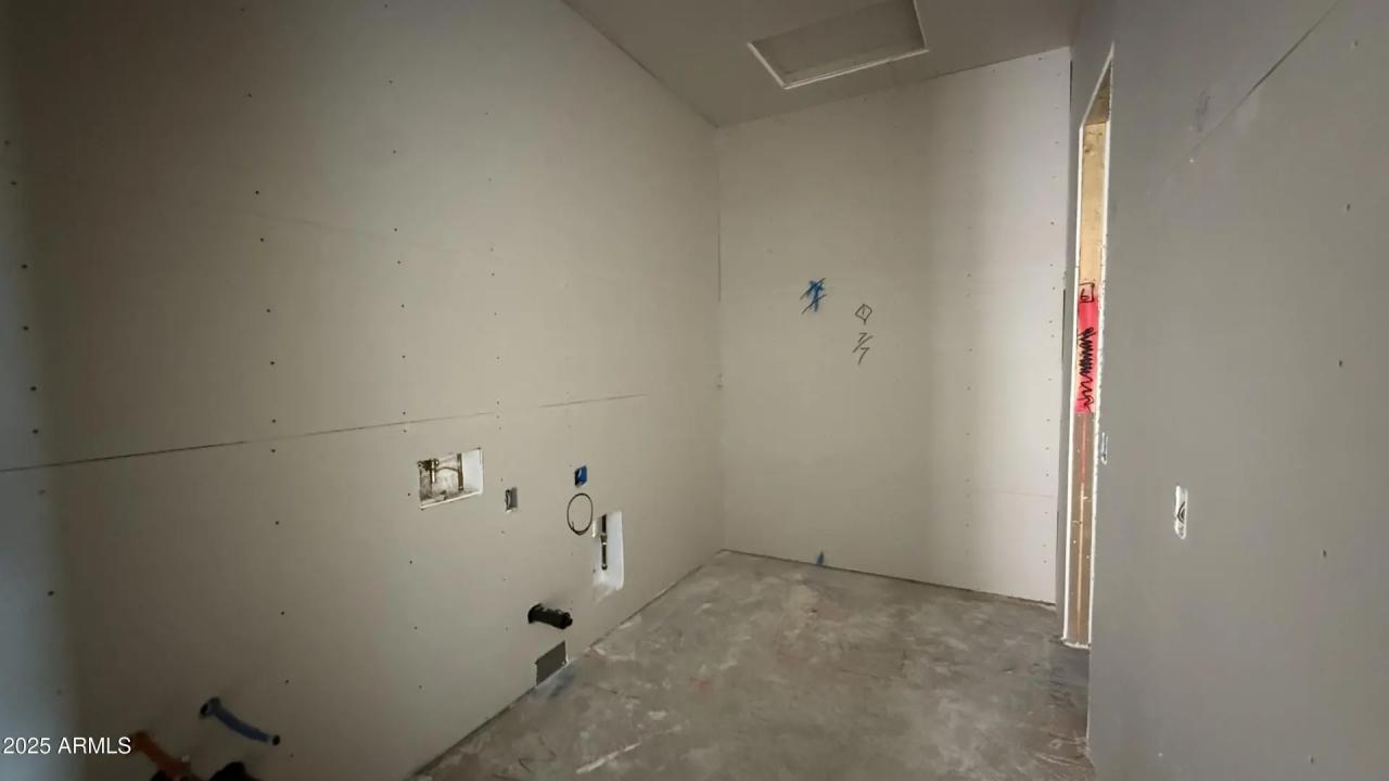 Real Estate Picture 15