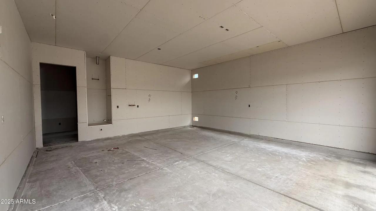 Real Estate Picture 17