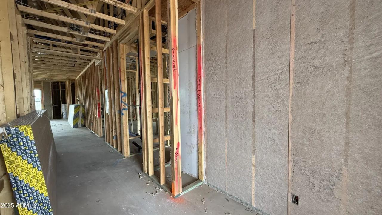 Real Estate Picture 4