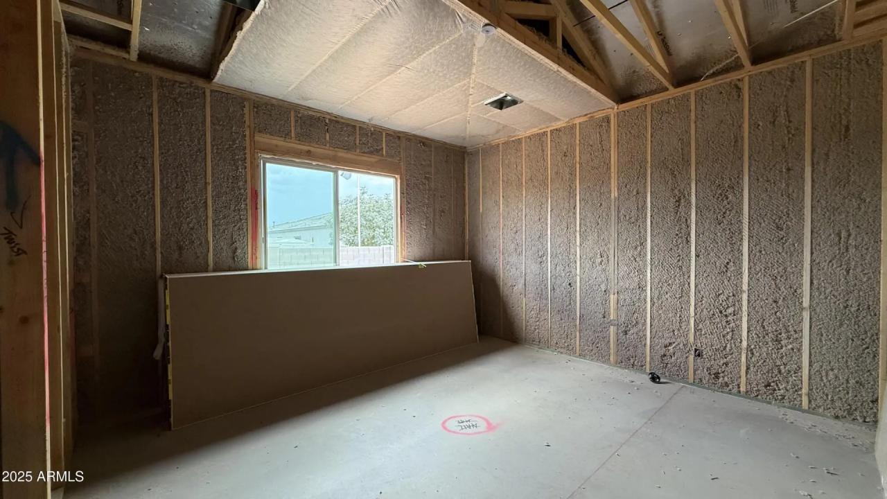 Real Estate Picture 7