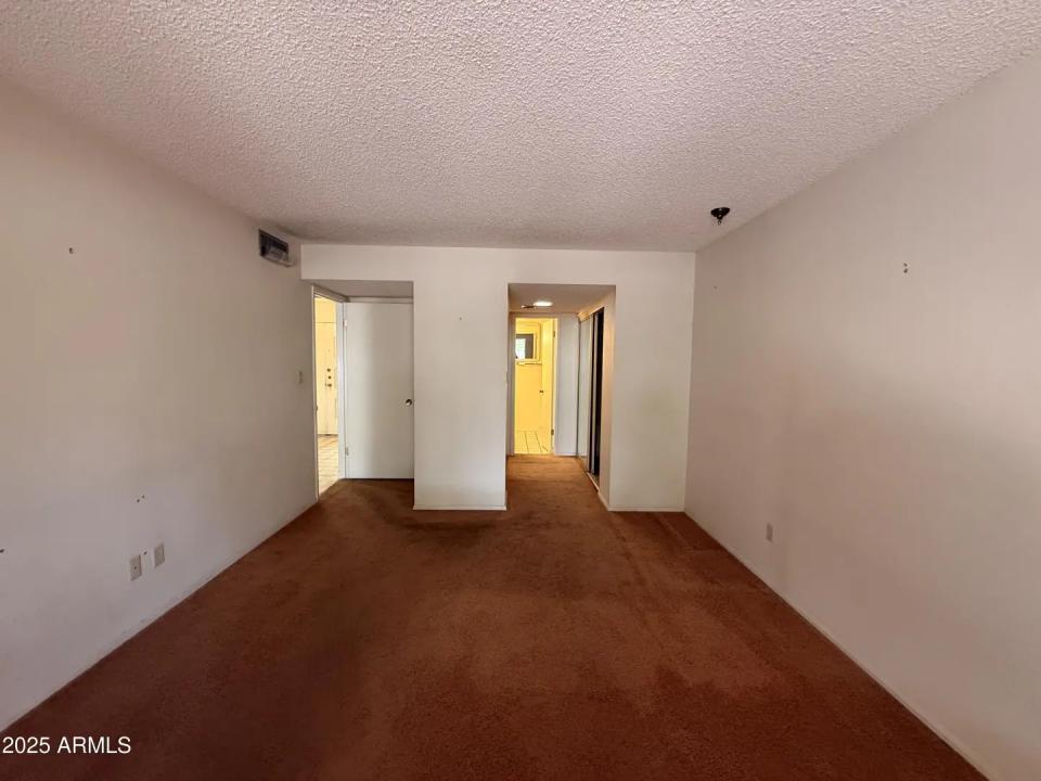Real Estate Picture 17
