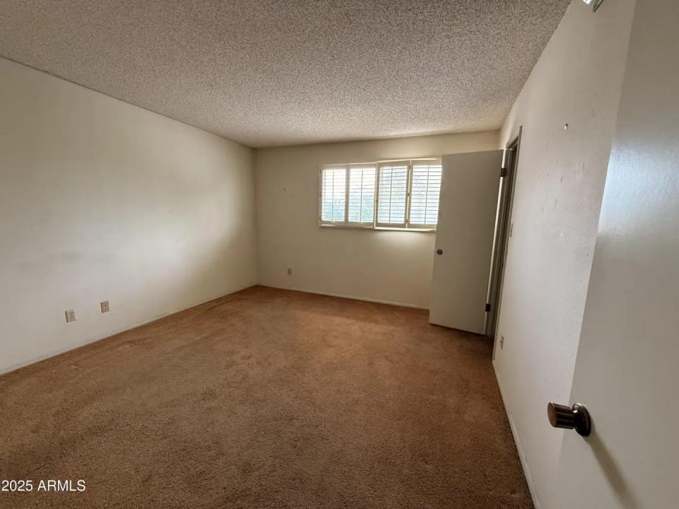 Real Estate Picture 22