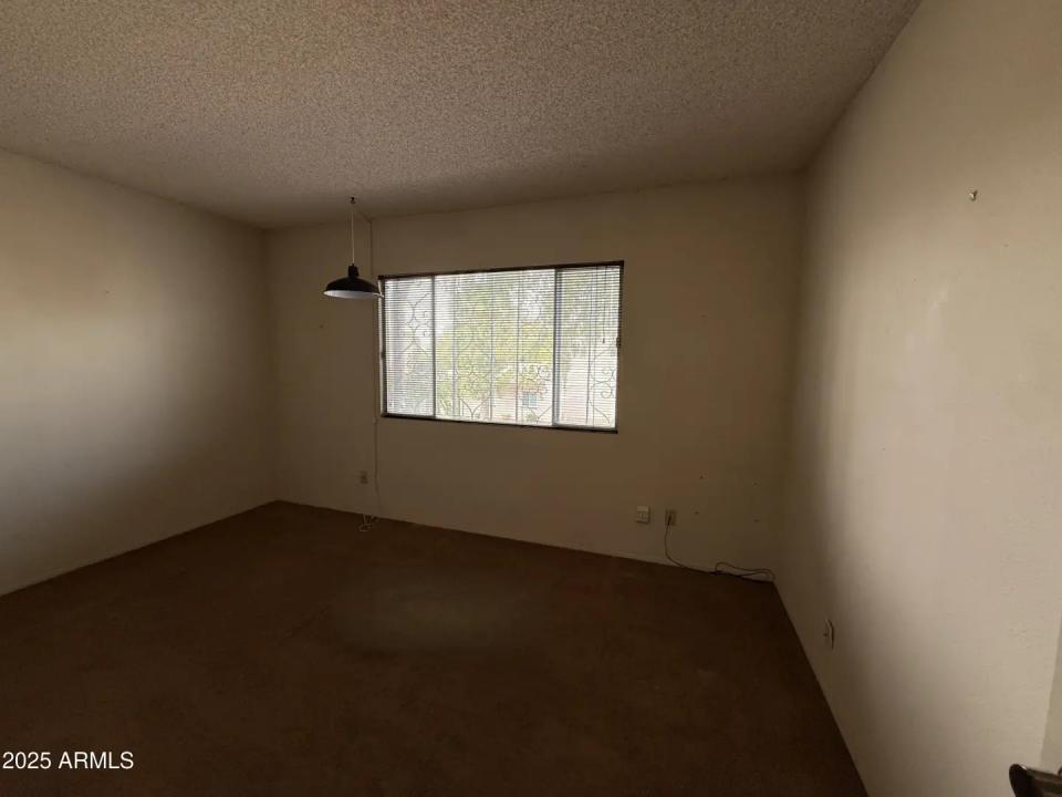 Real Estate Picture 25