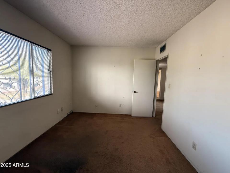 Real Estate Picture 26