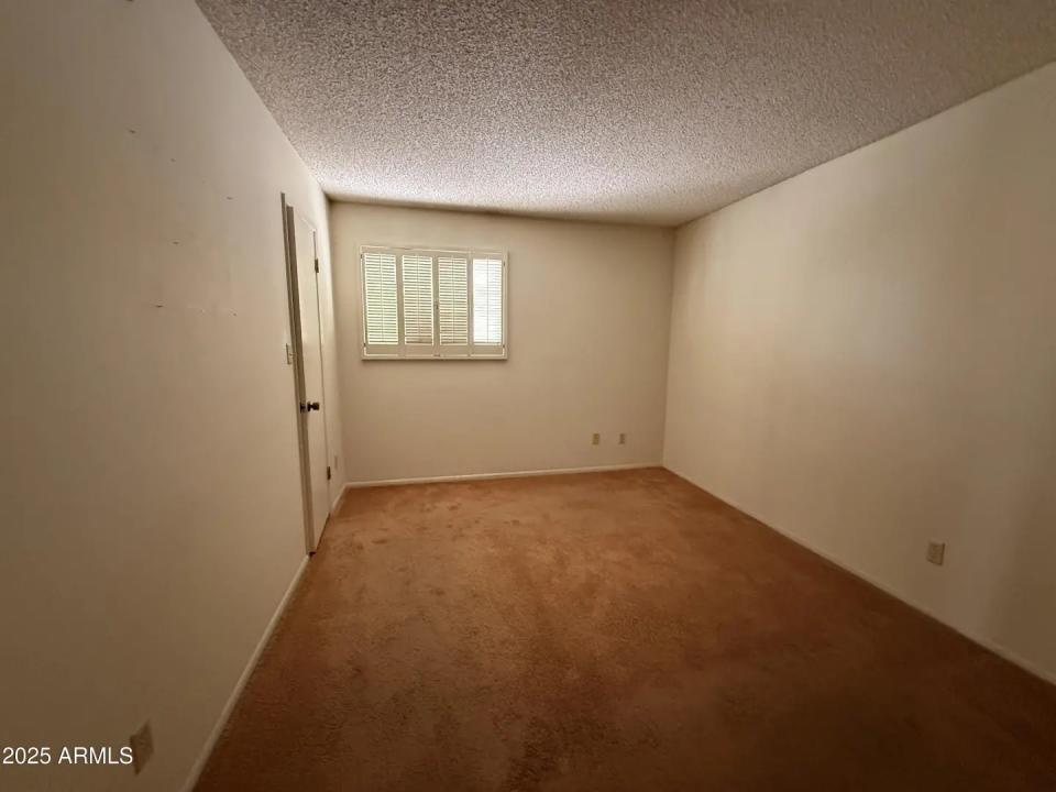 Real Estate Picture 28